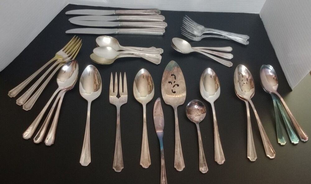 ONEIDA Silversmiths CLAIRHILL FAIRHILL Silverplate - 35 Pieces